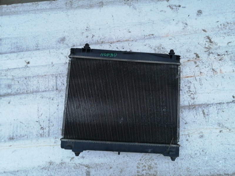 Радиатор двс Toyota Vitz KCP90 (б/у)