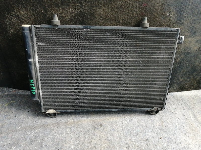Радиатор кондиционера Toyota Ist NCP60 1NZ (б/у)