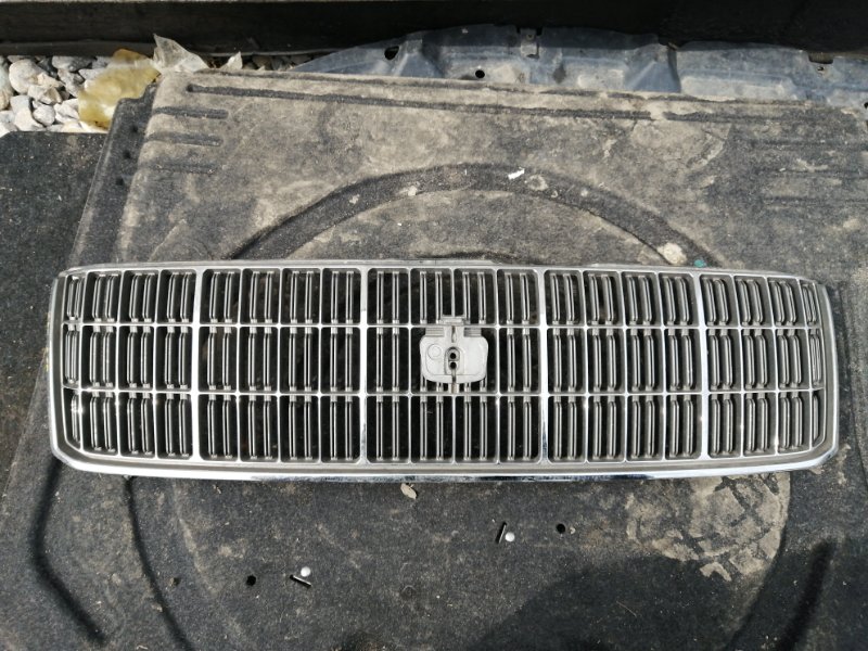 Решетка радиатора Toyota Crown JZS151 (б/у)
