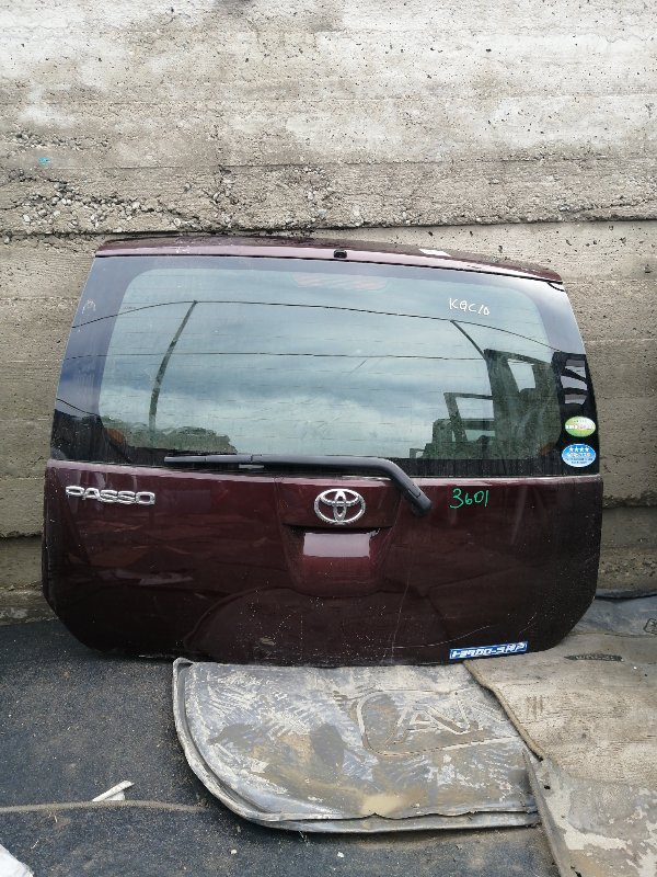 Дверь багажника Toyota Passo KGC15 (б/у)
