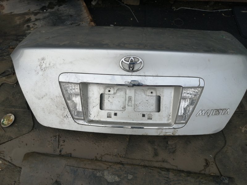 Крышка багажника Toyota Crown Majesta UZS186 (б/у)