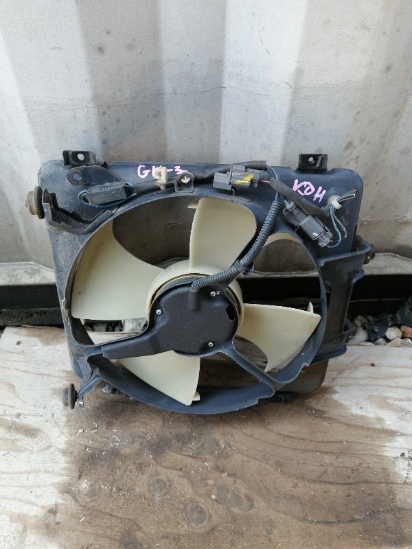 Диффузор радиатора Honda Hr-V GH3 D16A (б/у)
