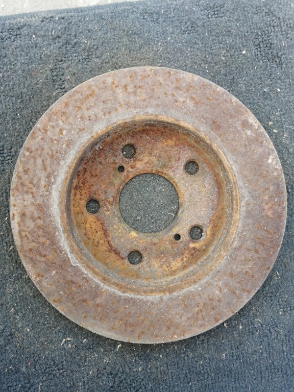 Тормозной диск Toyota Auris NZE151 1NZ задний (б/у)