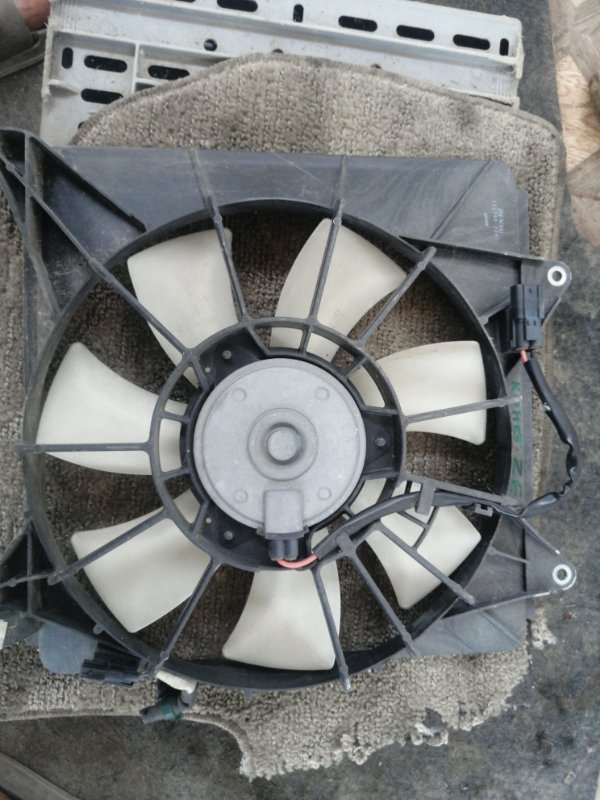 Диффузор радиатора Honda Insight ZE2 (б/у)