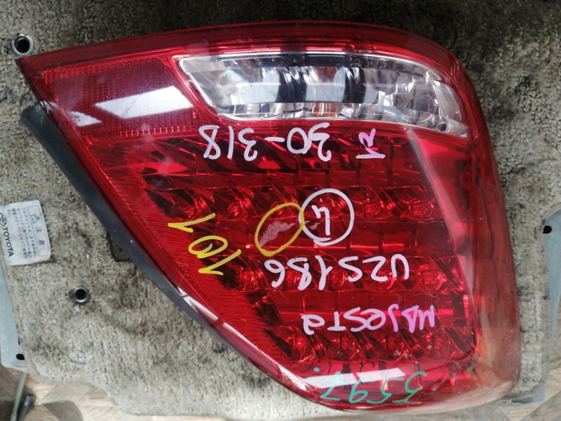 Стоп-сигнал Toyota Crown Majesta UZS186 задний левый (б/у)