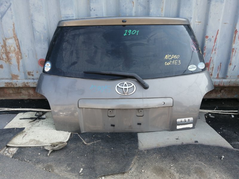 Дверь багажника Toyota Ist NCP60 (б/у)