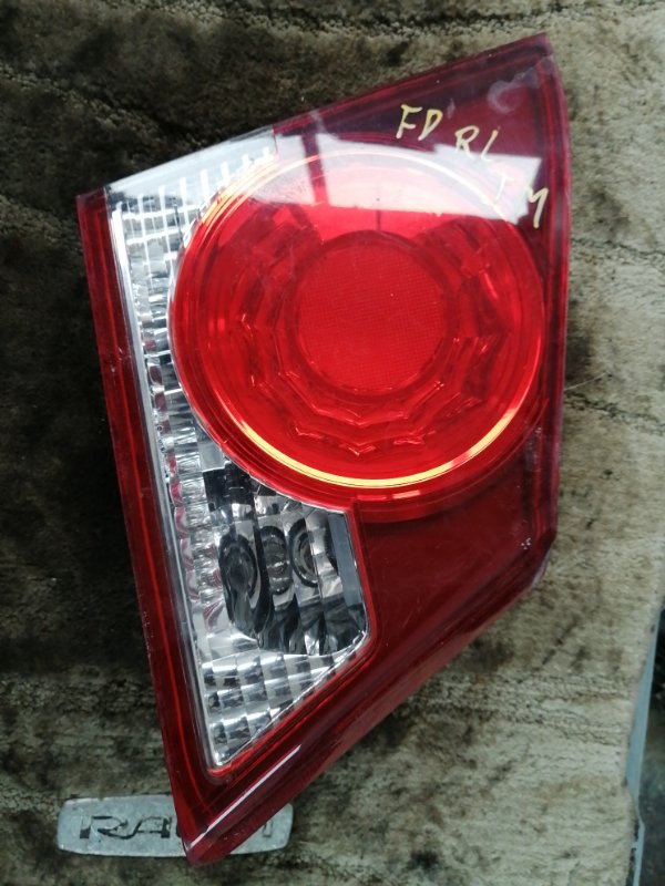Стоп-сигнал в крышку багажника Honda Civic FD левый (б/у)