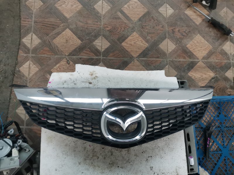 Решетка радиатора Mazda 6 GG (б/у)