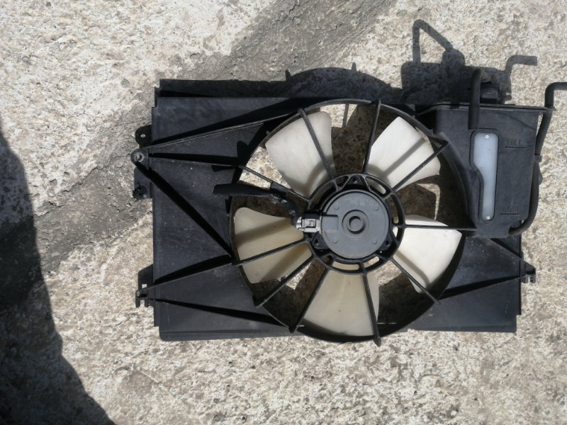Диффузор радиатора Toyota Spacio NZE121 1NZ (б/у)