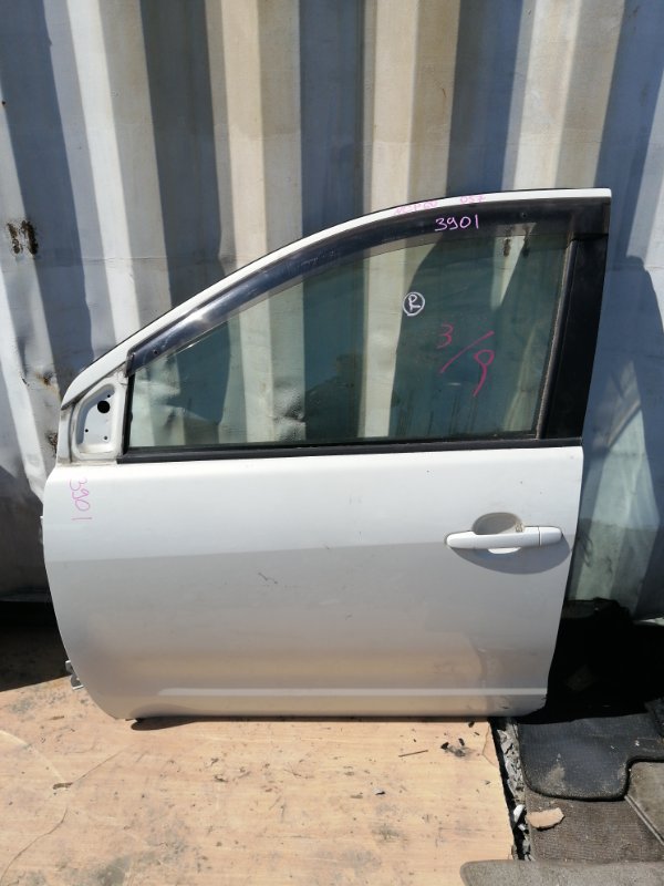 Дверь Toyota Ist NCP60 передняя левая (б/у)