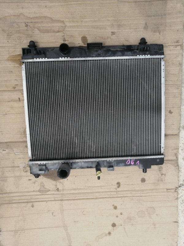 Радиатор двс Toyota Vitz SCP90 2SZ (б/у)