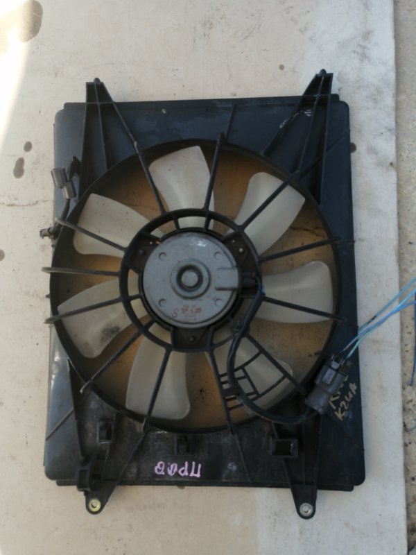 Диффузор радиатора Honda Elysion RR2 правый (б/у)