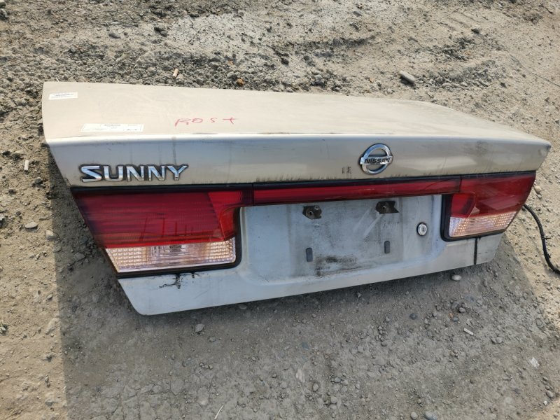 Крышка багажника Nissan Sunny FB15 (б/у)