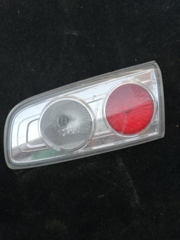 Стоп-сигнал в 5 дверь Mazda Demio DY3W правый (б/у)