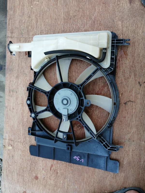 Диффузор радиатора Toyota Vitz KSP90 (б/у)