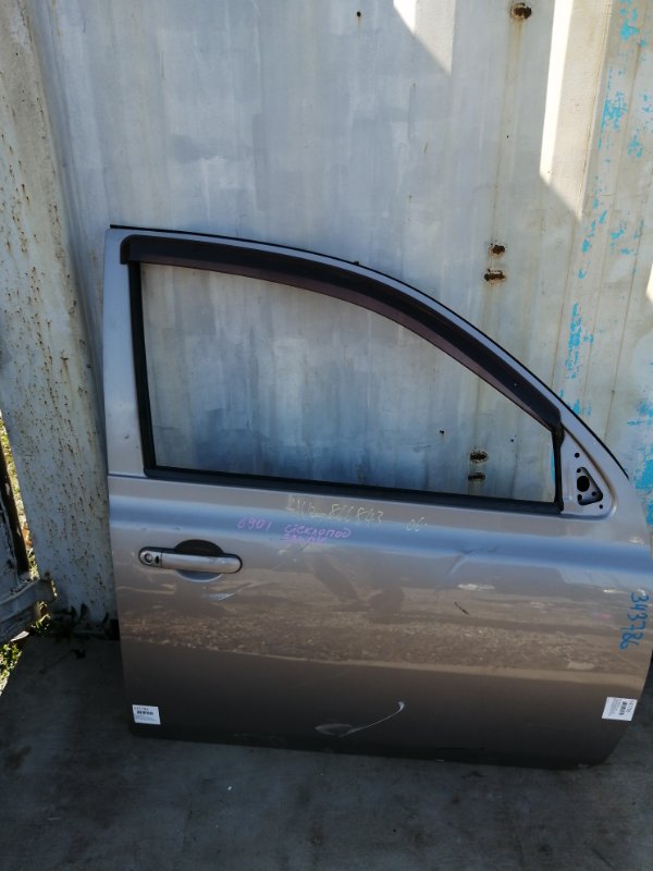 Дверь Nissan March K12 передняя правая (б/у)
