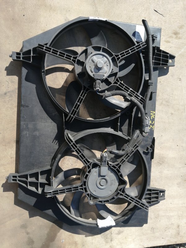 Диффузор радиатора Nissan Serena C25 MR20 (б/у)