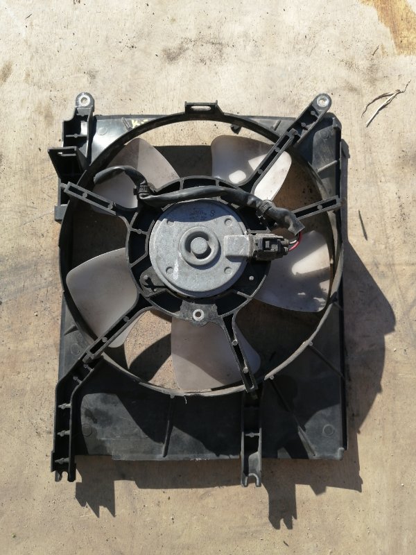 Диффузор радиатора Toyota Passo KGC10 1KR (б/у)