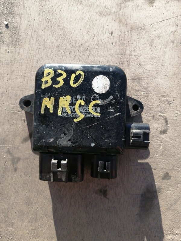 Блок управления вентилятором Nissan Lafesta B30 MR20 (б/у)