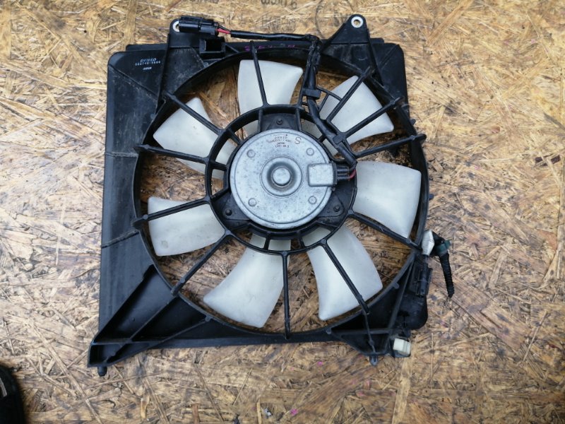 Диффузор радиатора Honda Insight ZE2 правый (б/у)