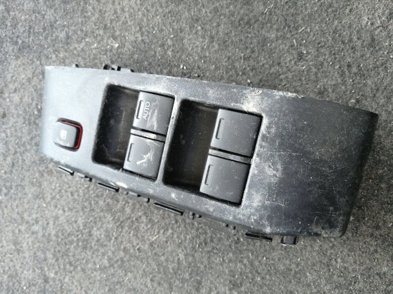 Блок управления стеклами Honda Fit GE6 передний правый (б/у)