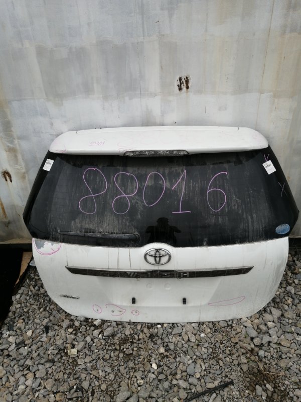 Дверь багажника Toyota Wish ZNE10 (б/у)