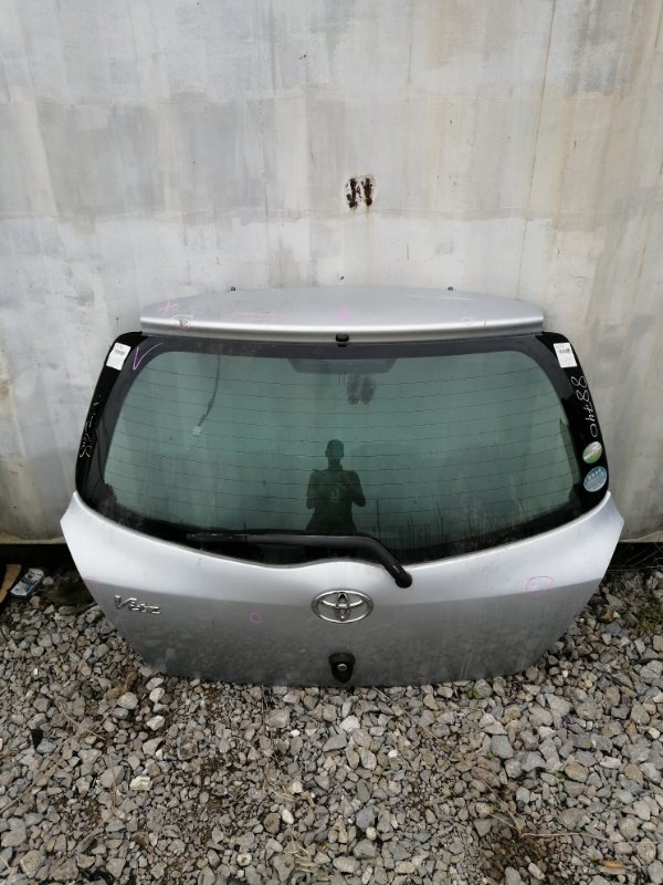 Дверь багажника Toyota Vitz SCP90 (б/у)