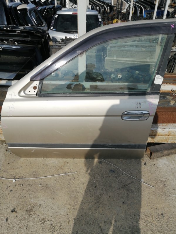 Дверь Nissan Sunny FB15 передняя левая (б/у)
