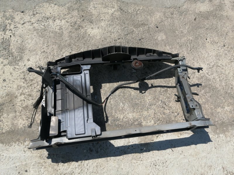 Рамка радиатора Toyota Vitz KSP90 (б/у)
