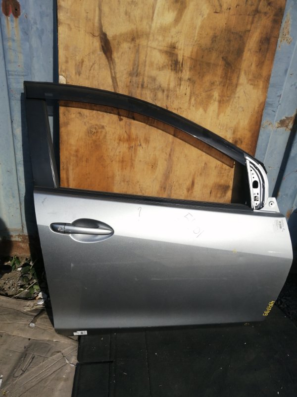 Дверь Mazda Demio DE передняя правая (б/у)