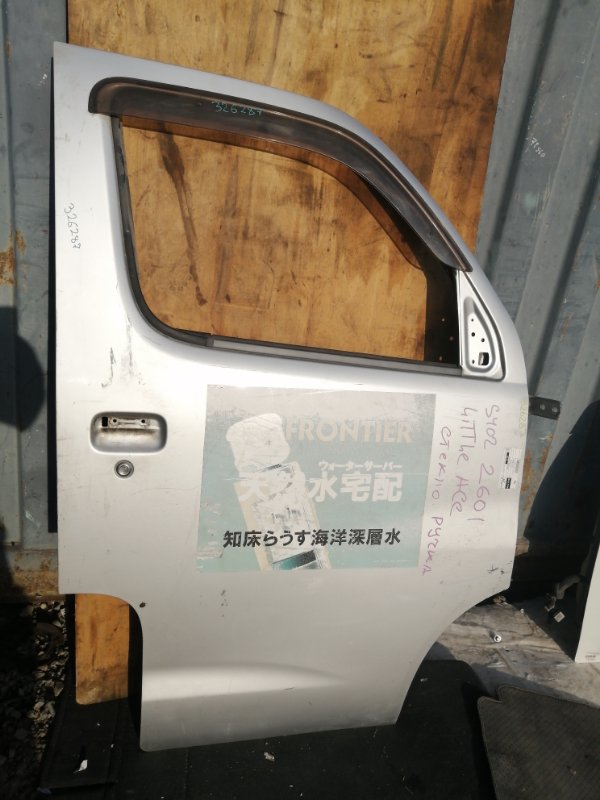 Дверь Toyota Town Ace S402M передняя правая (б/у)