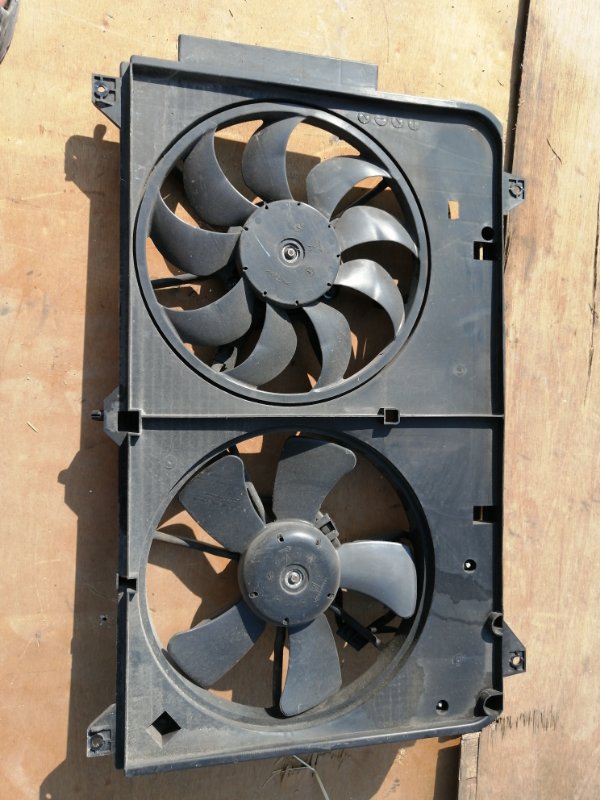 Диффузор радиатора Mazda Biante CCEFW 2012 (б/у)
