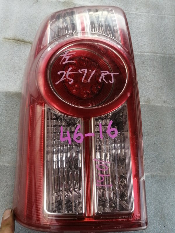 Стоп-сигнал Toyota Raum NCZ20 задний левый (б/у)