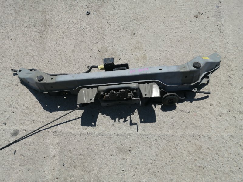 Рамка радиатора Nissan Note E11 (б/у)