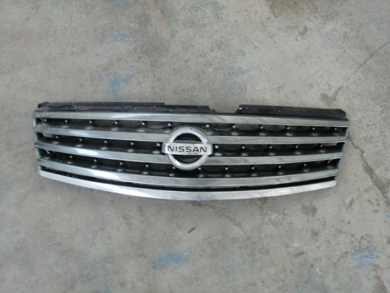 Решетка радиатора Nissan Fuga Y50 (б/у)