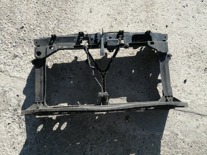 Рамка радиатора Mazda 3 BL (б/у)
