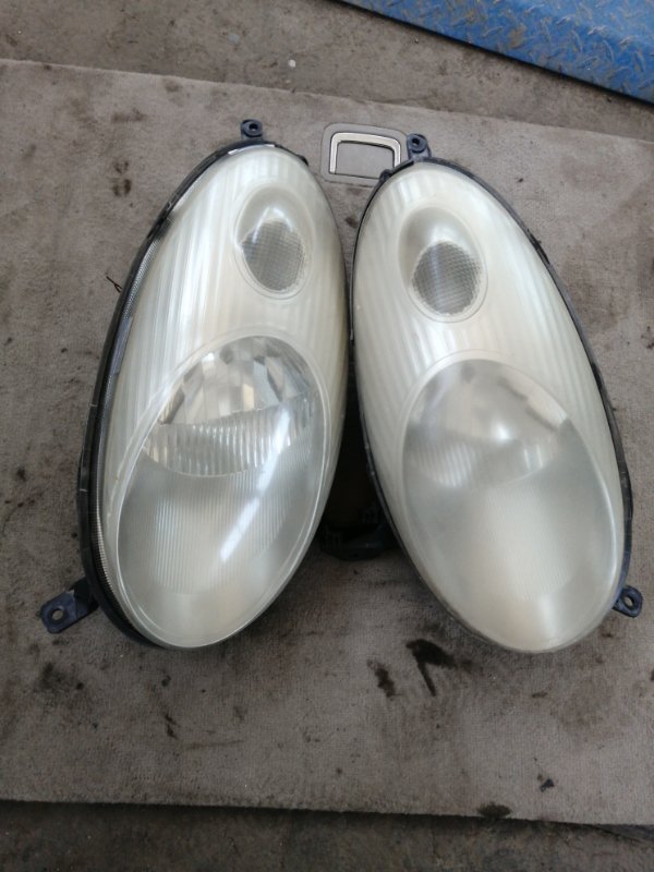 Фара Nissan March K12 (б/у) Фара Nissan March K12 (б/у)