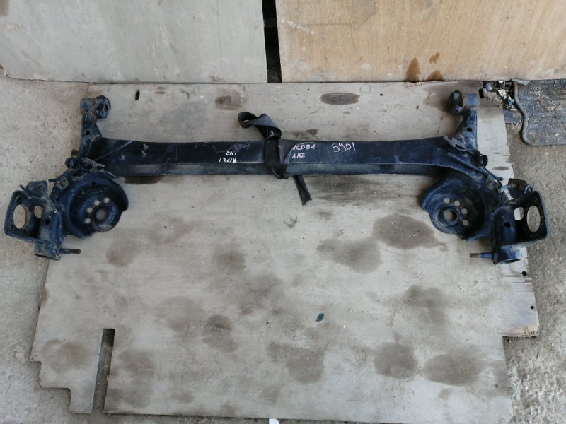 Балка подвески Toyota Bb NCP30 задняя (б/у)