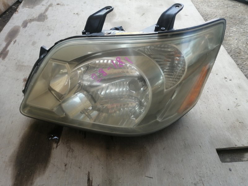 Фара Toyota NOAH AZR60 передняя левая (б/у)