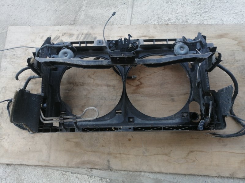 Рамка радиатора NISSAN TEANA J32 (б/у)