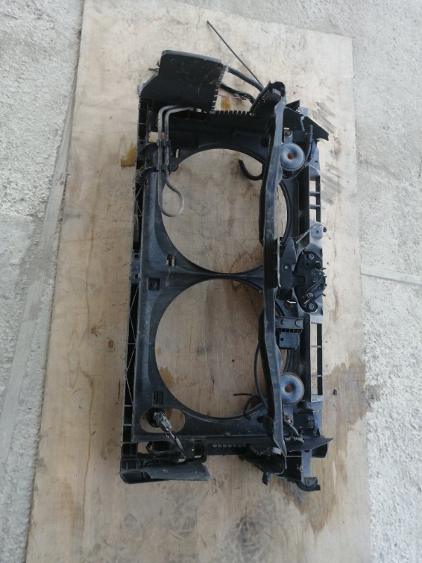 Рамка радиатора NISSAN TEANA J32 (б/у)