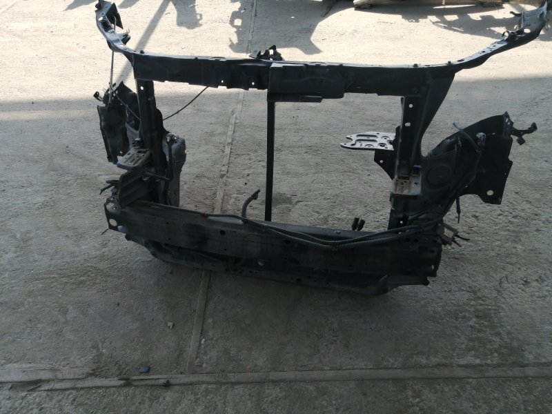 Рамка радиатора Toyota ALPHARD ANH10 (б/у)