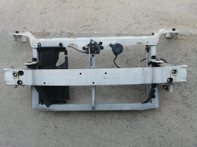 Рамка радиатора Toyota PLATZ NCP12 (б/у)
