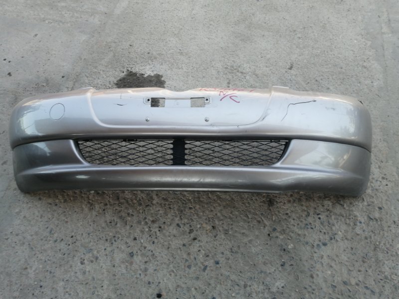 Бампер Toyota vitz NCP10 передний (б/у)