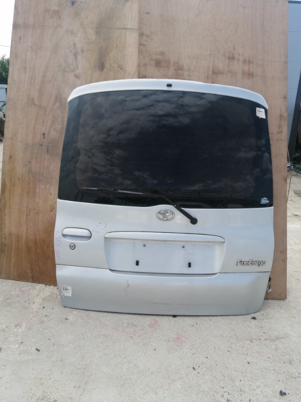 Дверь багажника Toyota Funcargo NCP20 (б/у)