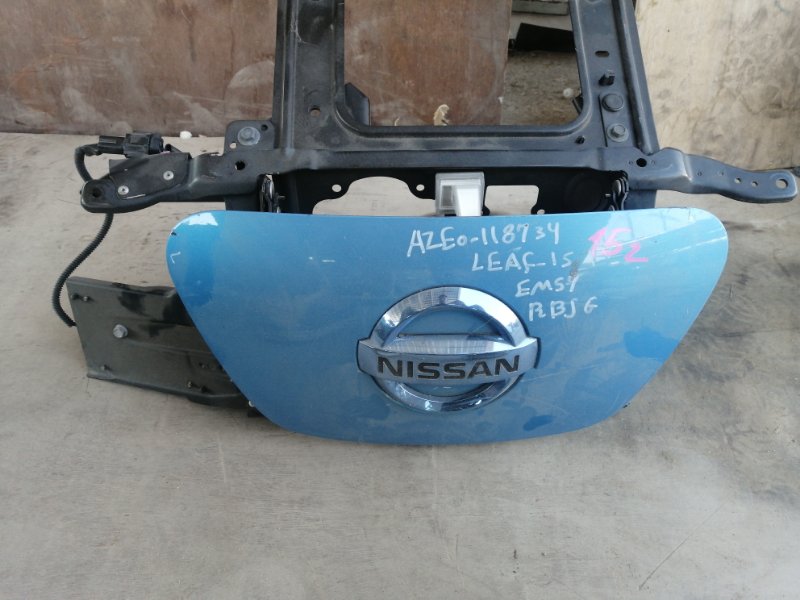 Лючок NISSAN LEAF AZE0 (б/у) Лючок NISSAN LEAF AZE0 (б/у)