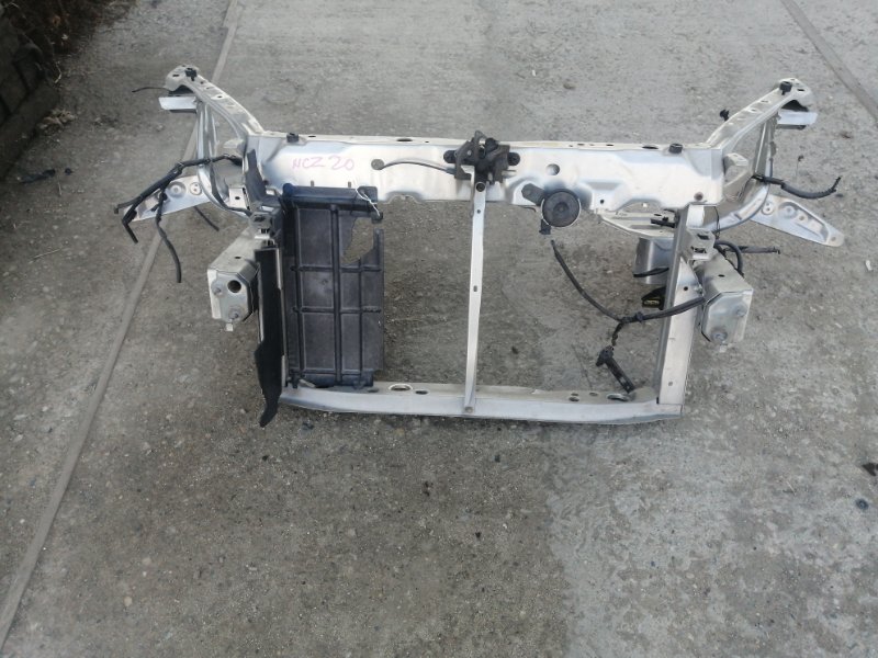 Рамка радиатора Toyota Raum NCZ20 (б/у)