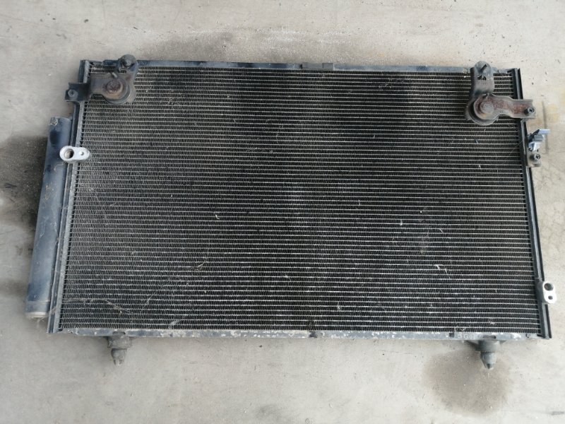 Радиатор кондиционера Toyota ISIS ZNM10 (б/у)