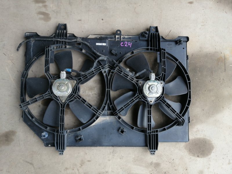 Диффузор радиатора NISSAN SERENA C24 (б/у)