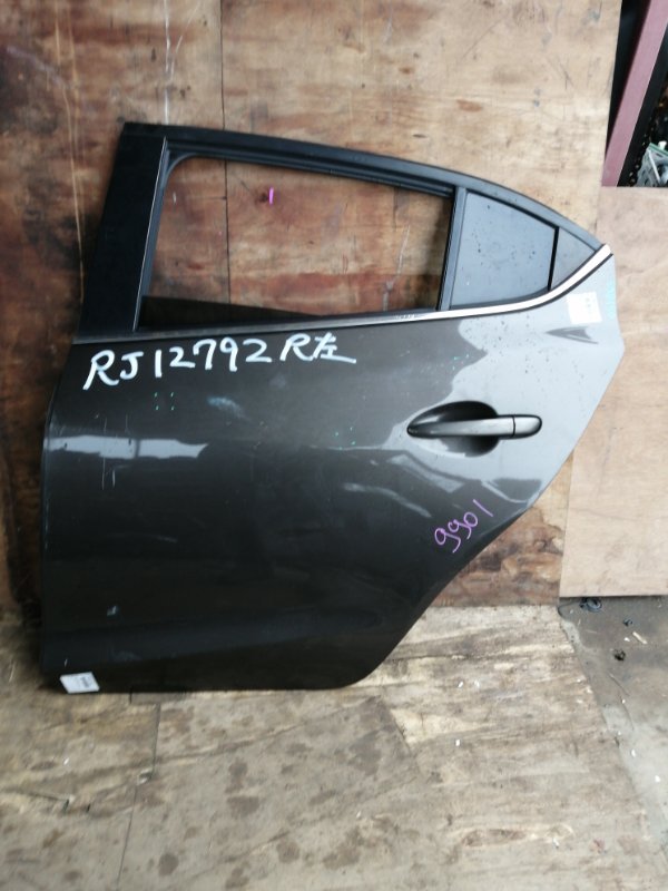 Дверь Mazda 3 BM задняя левая (б/у)